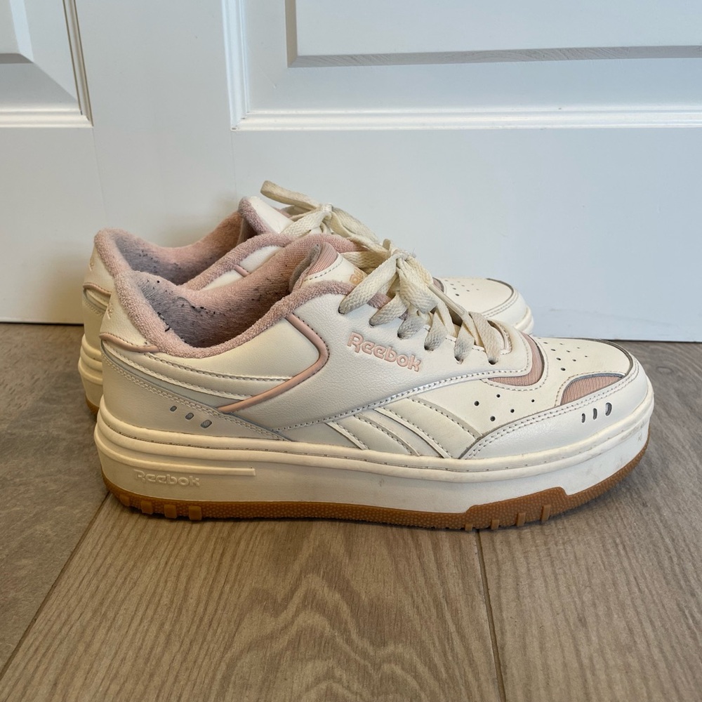 Reebok Sneakers
